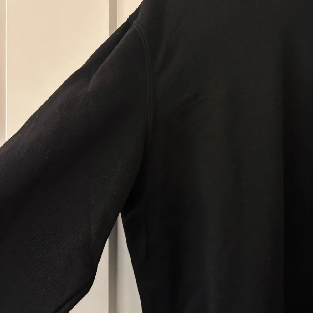 H&M Black Hoodie - Picture 4 of 8